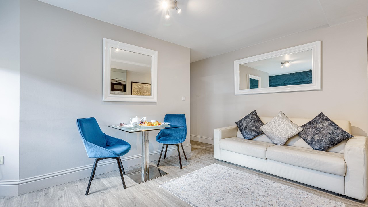 Studio Apartment 811