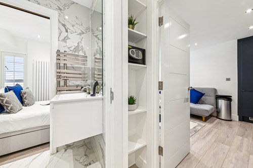 ONE BEDROOM APARTMENT 244