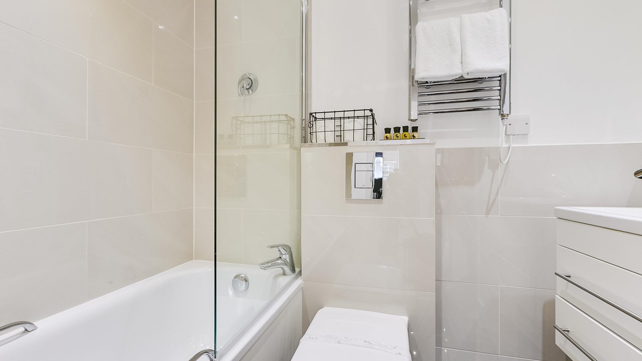 434 – One Bed Superior